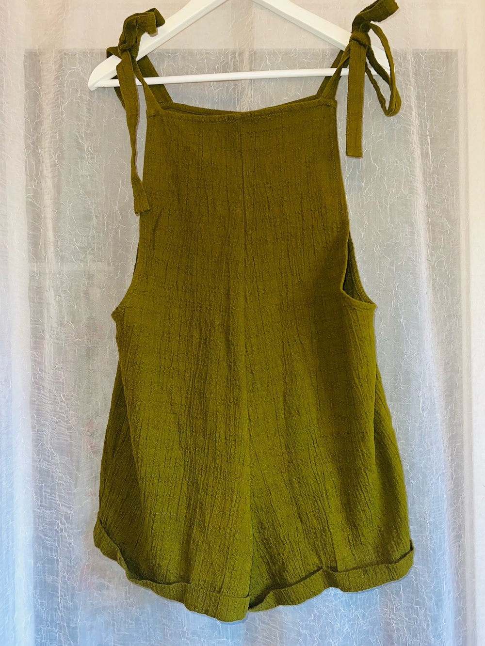 💚KNOWN SUPPLY Organic Cotton Olive Green Textured Romper - Tie Straps - Picture 2 of 4